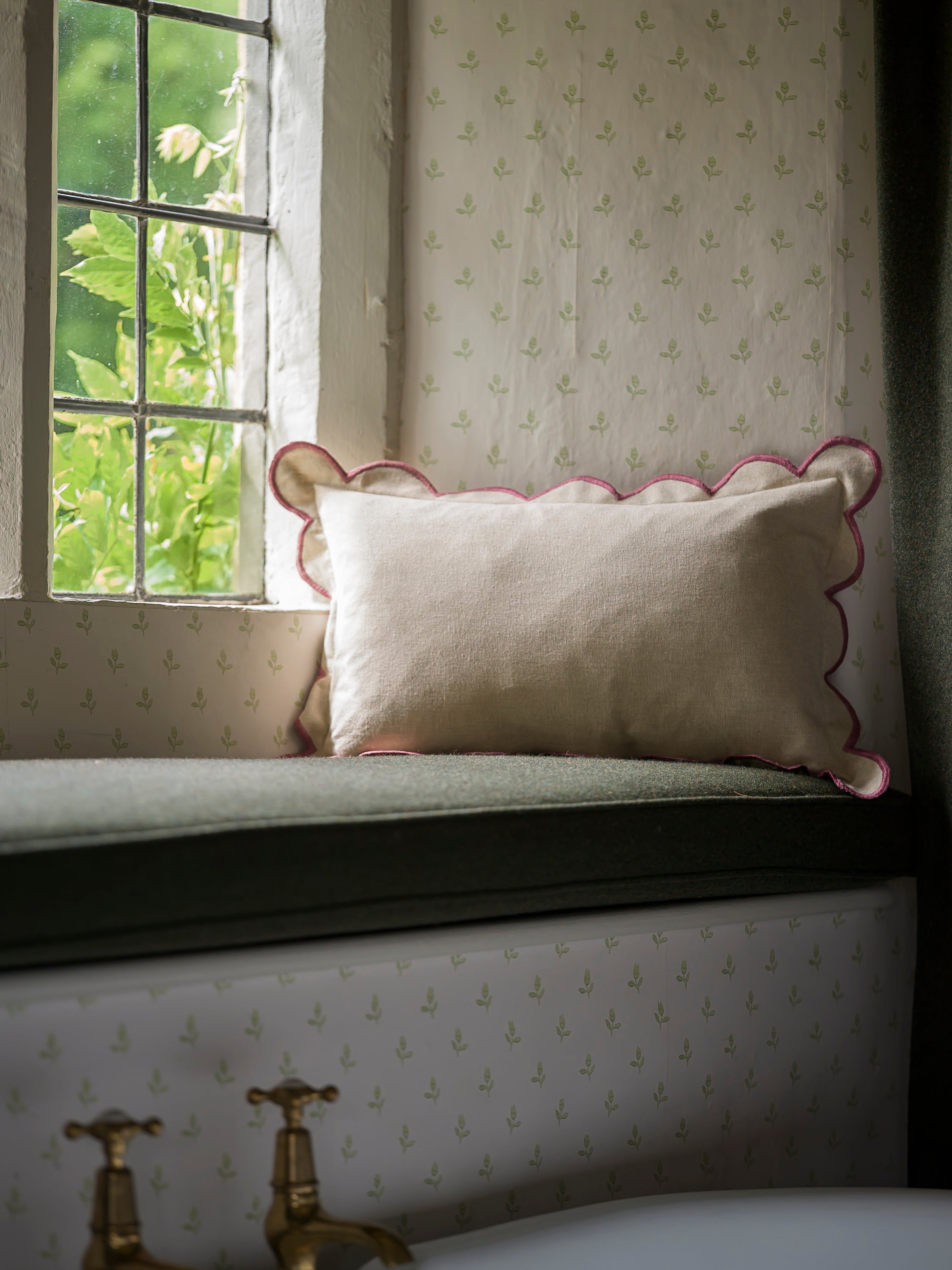 Scallop Cushion - Pomegranate